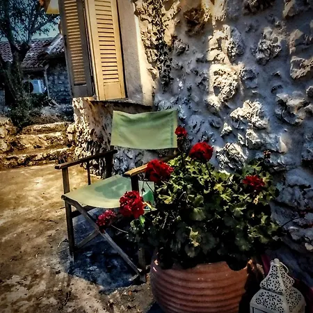 Neraida House * Ellinikón